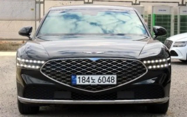 수원중고차매매계약서 G90(RS4) 3.5T GDI AWD 매물 사진 3 - 2022/08 81,001km